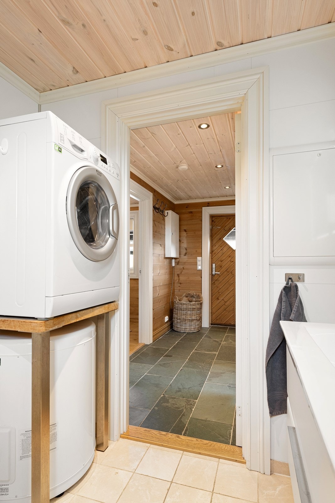 Fra bad mot gang Galleribilde