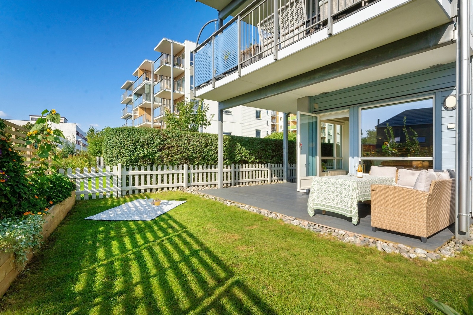 Fredrik Lund ved EIE Løren ønsker velkommen til Seljeveien 23! Galleribilde