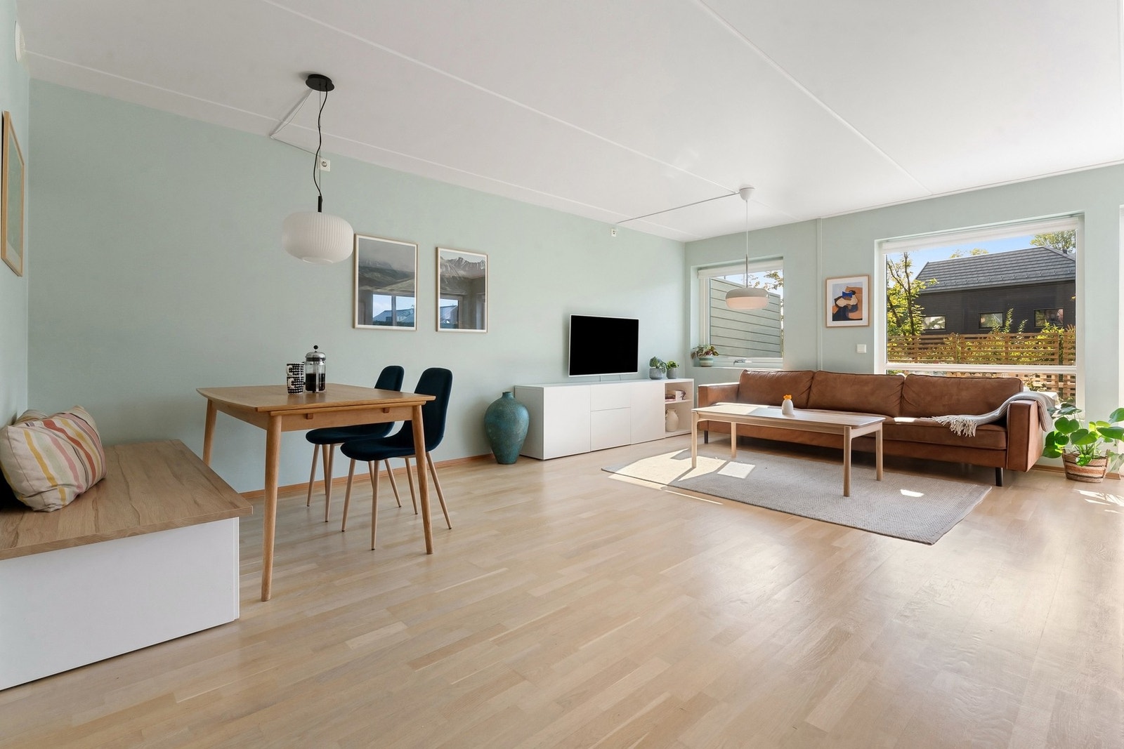 Boligen holder en gjennomgående høy standard med TG1 på alle punkter - her kan du flytte rett inn! Galleribilde