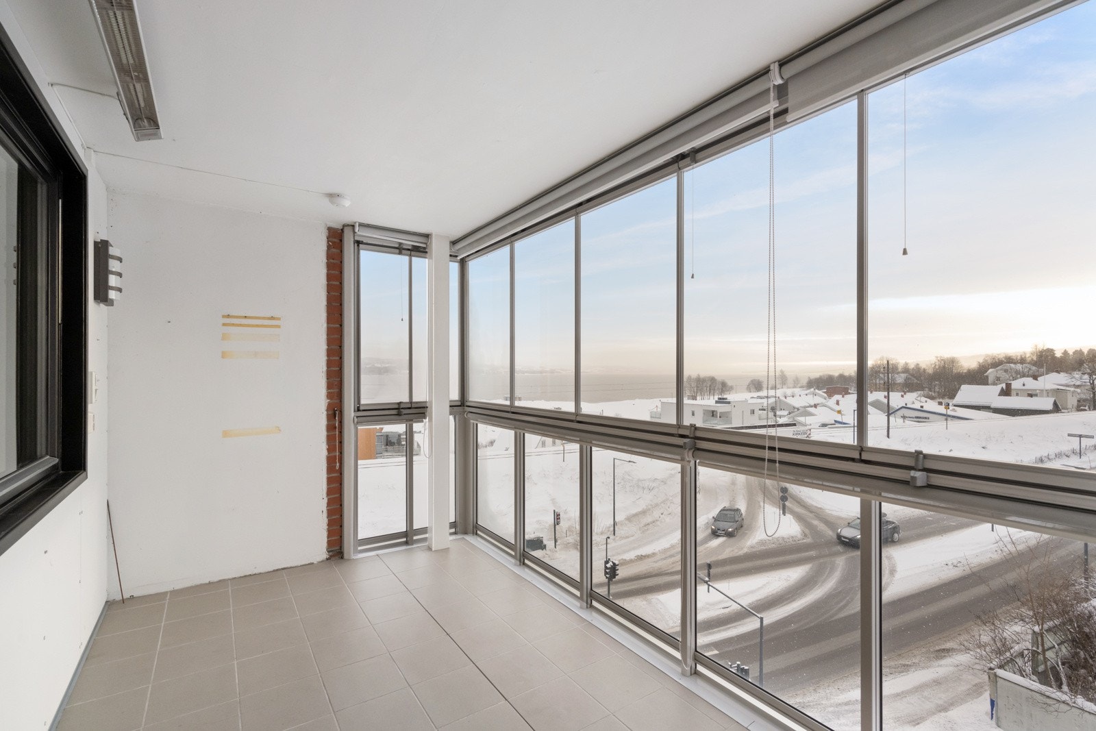 Her kan du nyte morgenkaffen eller ettermiddagssolen mens du sitter lunt og skjermet til. Galleribilde