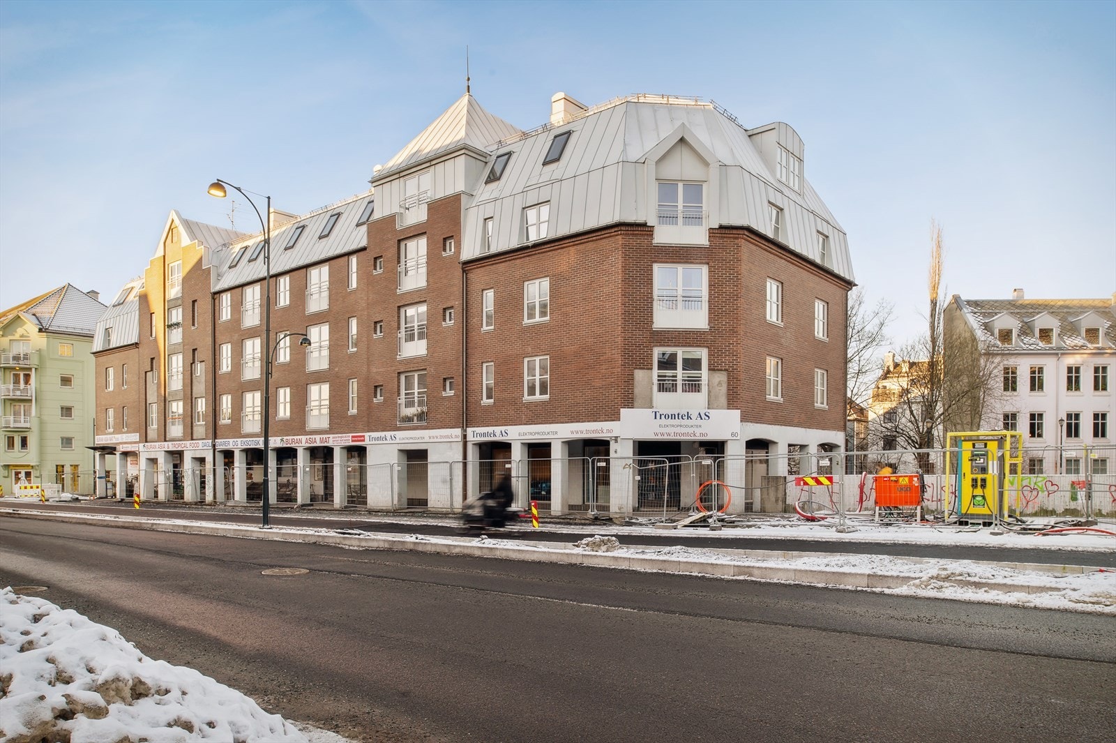 Beboerne i Innherredsveien 60 kan fritt benytte seg av en felles, nordvendt takterrasse. Galleribilde