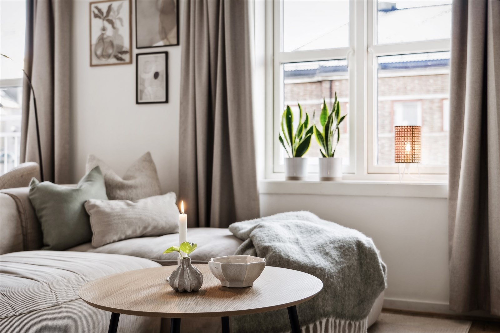 Planter og interiør til din nye leilighet kan kjøpes på Solsiden kjøpesenter som ligger ca. 400 meter unna. Galleribilde