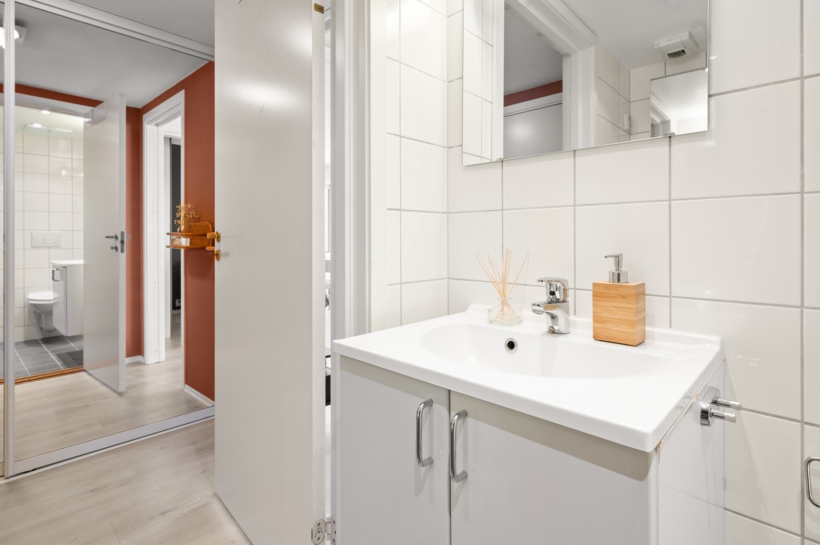 Badet har opplegg for vaskemaskin. Galleribilde