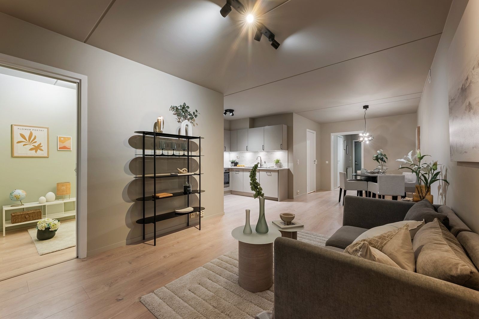 DNB Eiendom v/ lokalmegler Simon Barood har gleden av å presentere en strøken 3-roms i Karlstadgata 13! Galleribilde