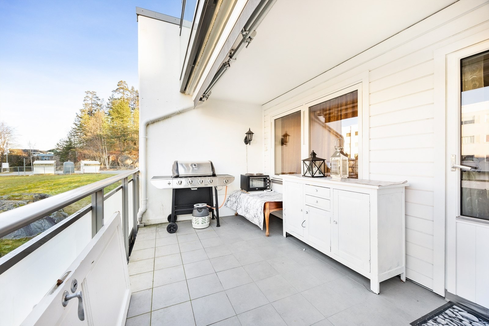 Fra stuen er det utgang til vestvendt balkong på 17 m². Galleribilde