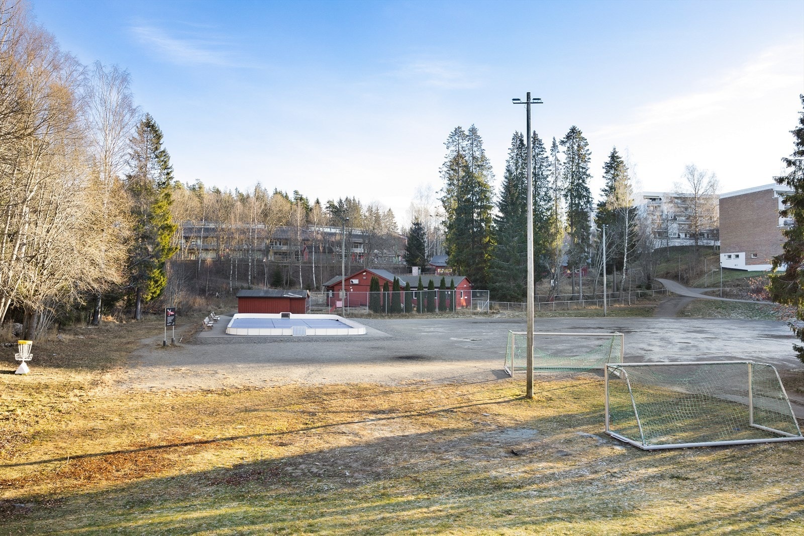 Fotballbane i nærheten av boligen. Galleribilde