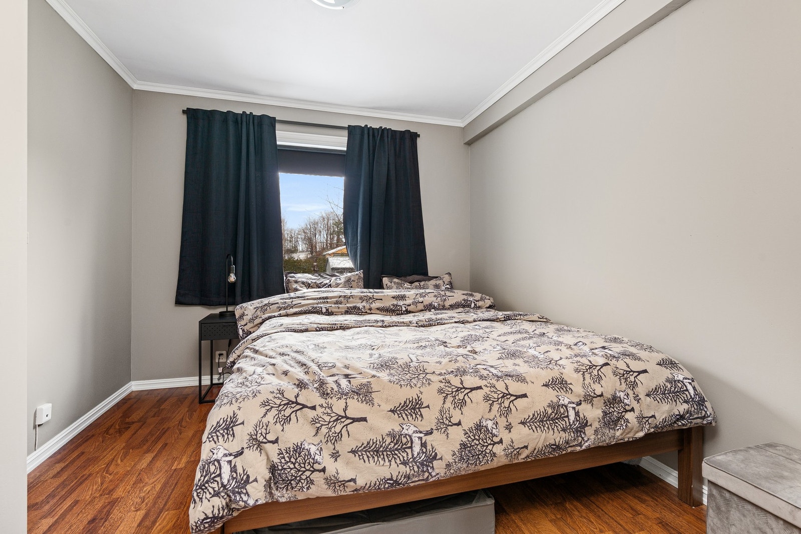 - Soverom 2 | Begge rommene er malt i senere tid - Galleribilde