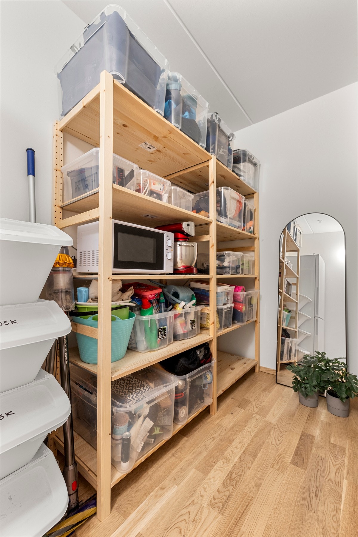 Leiligheten disponerer en bod både i leiligheten og en sportsbod i kjeller. Galleribilde