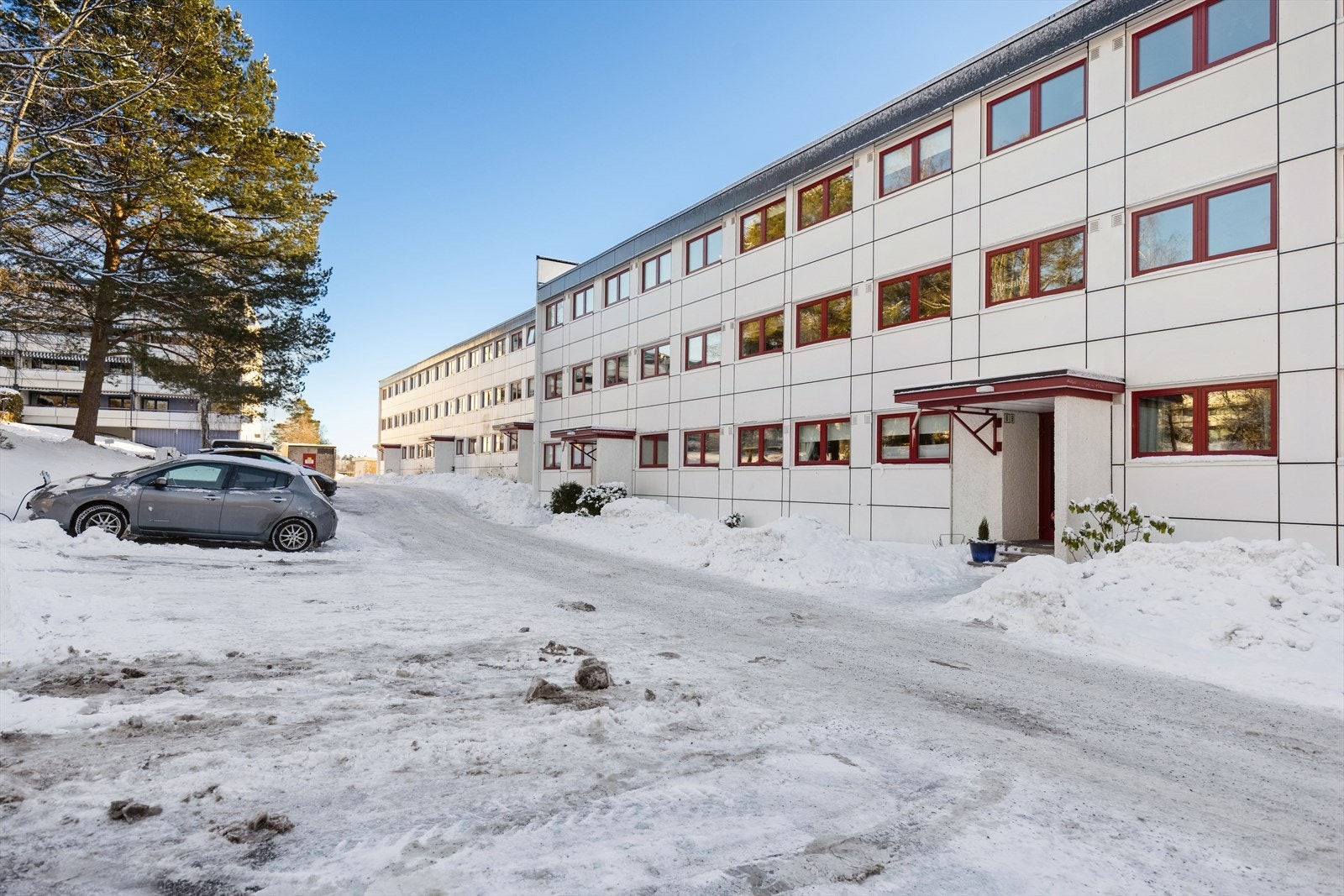 Veldrevet borettslag med enkel adkomst kun en trapp opp Galleribilde