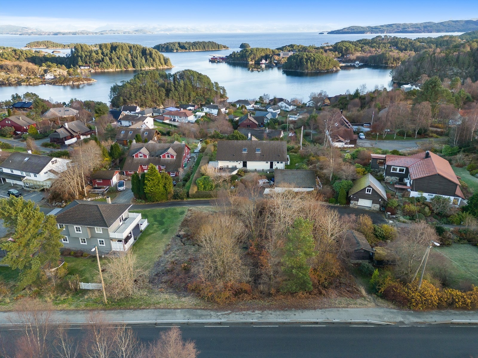 Du får det beste fra begge verdener - roen og skjønnheten av naturen, samtidig som du har alle nødvendige fasiliteter i umiddelbar nærhet. Galleribilde