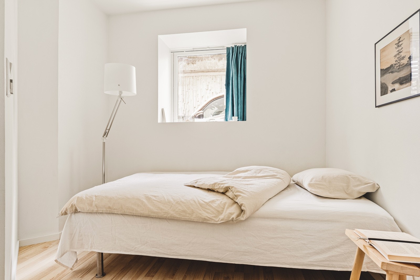 Det andre soverommet har plass til dobbeltseng og garderobe. Galleribilde