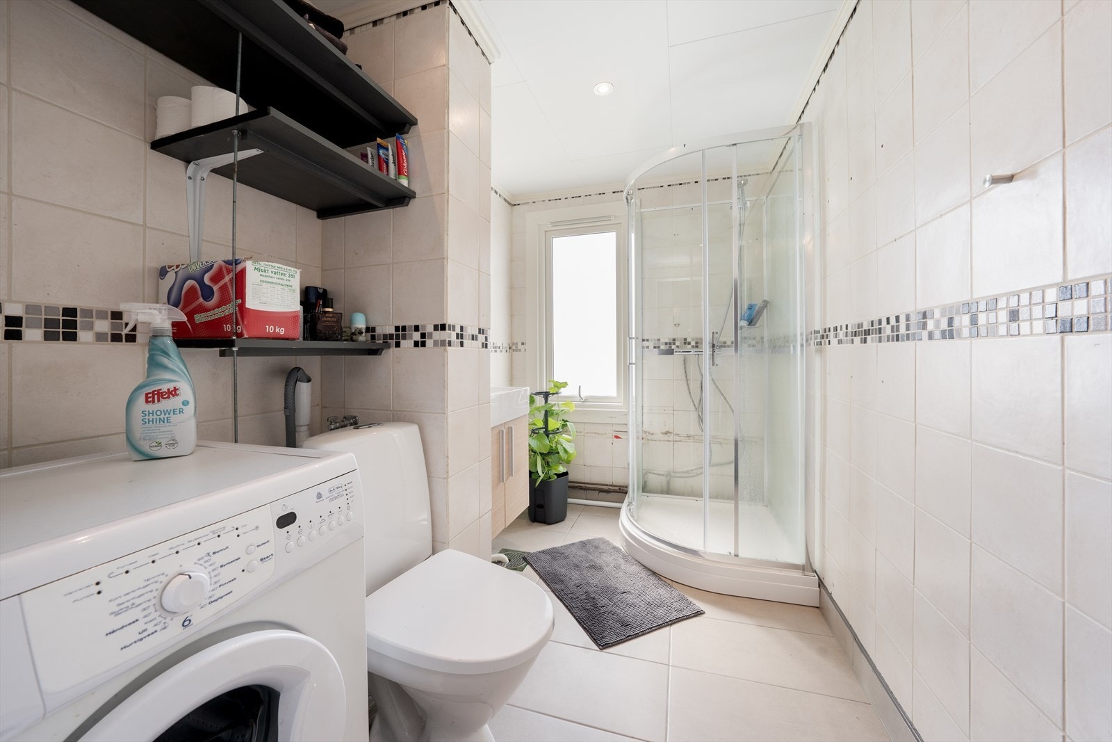 Borettslaget har igangsatt prosjekt vedrørende rehabilitering av vann/avløp og baderom. Evnt kun rørfornying på bad. Bestemmes på generalforsamling i 2025 Galleribilde