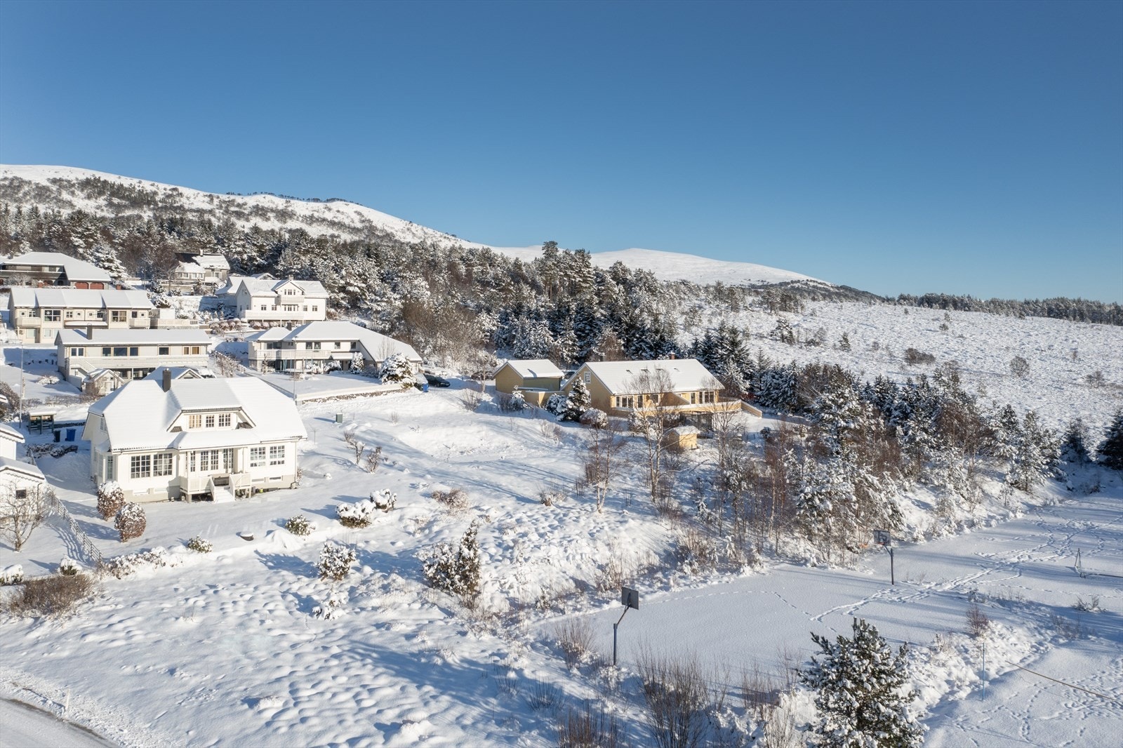Foran eiendommen er det park/lekeplass Galleribilde
