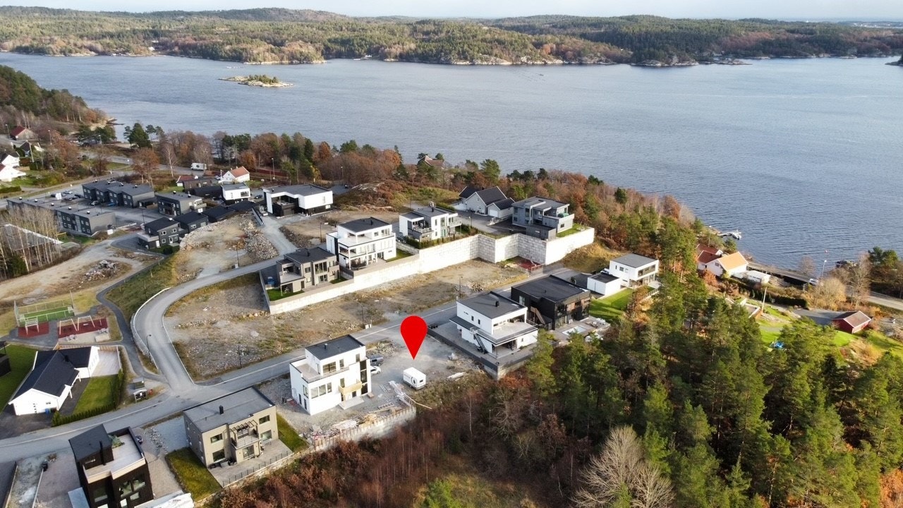Solrik tomt - Siste tomten ubebygde tomten vendt mot vest Galleribilde
