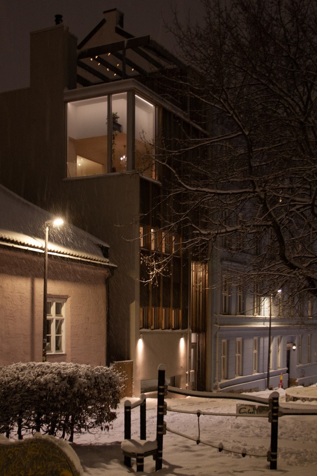 Fasade sett fra Rodes plass Galleribilde