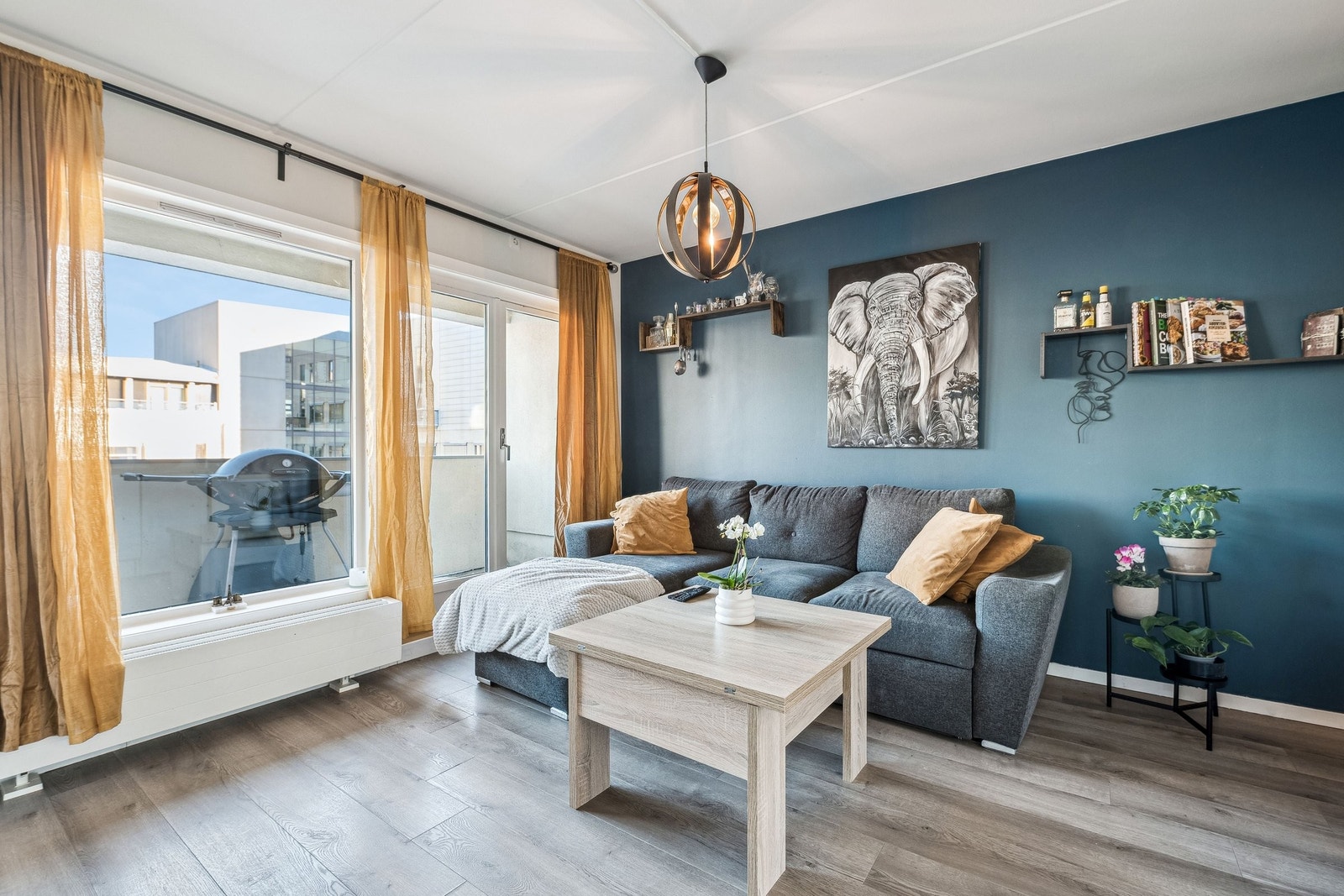 Hoveddelen: Stue 1. god størrelse. Galleribilde