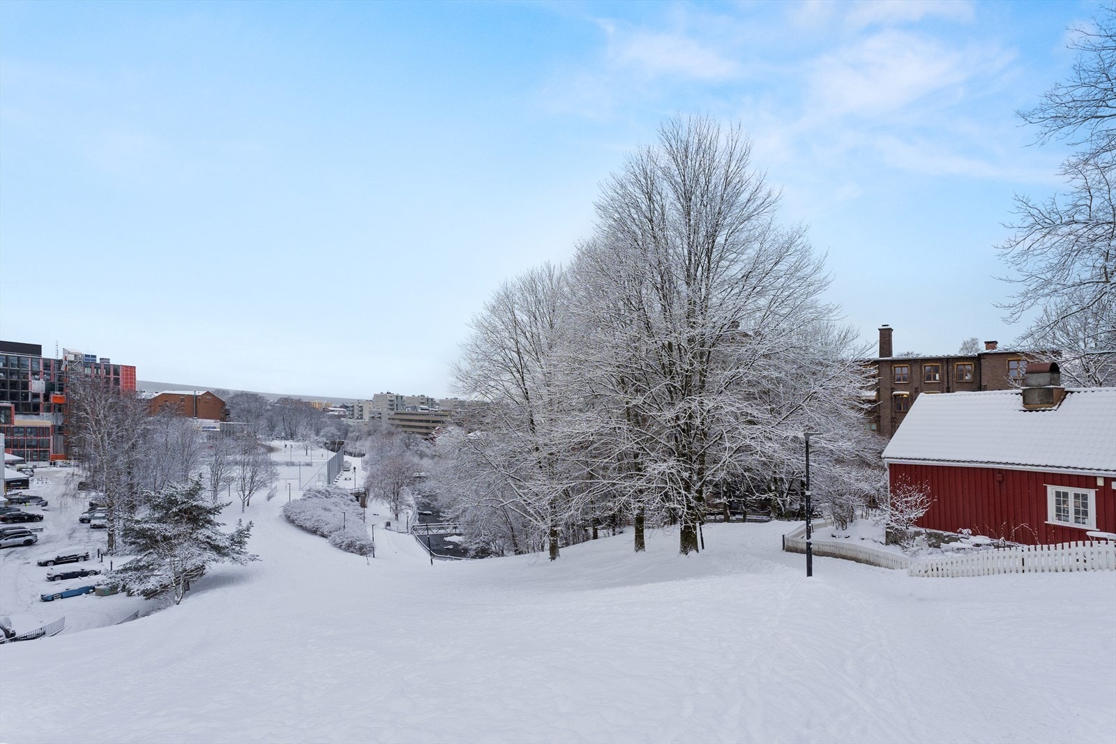 Hyggelig nærområdet rundt boligen. Galleribilde