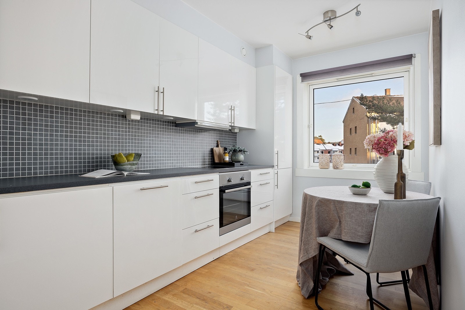 Pent separat kjøkken fra 2014 Galleribilde