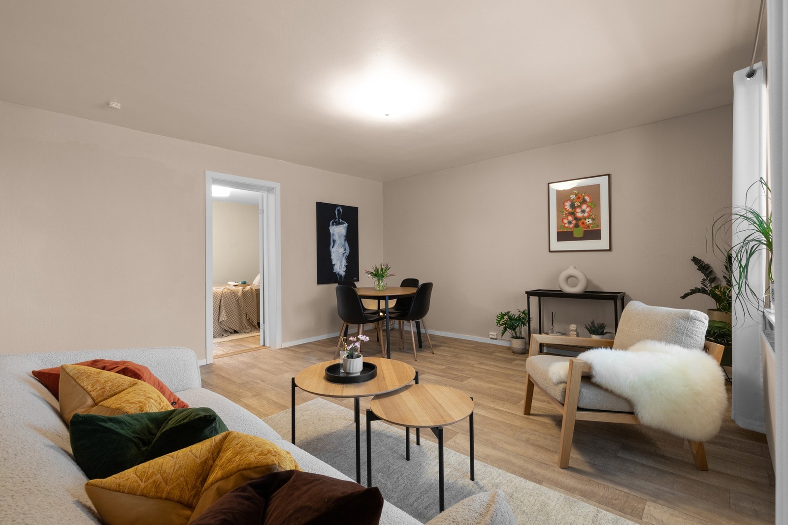 Fyring, kabel-tv og internett er inkludert i felleskostnadene. Galleribilde