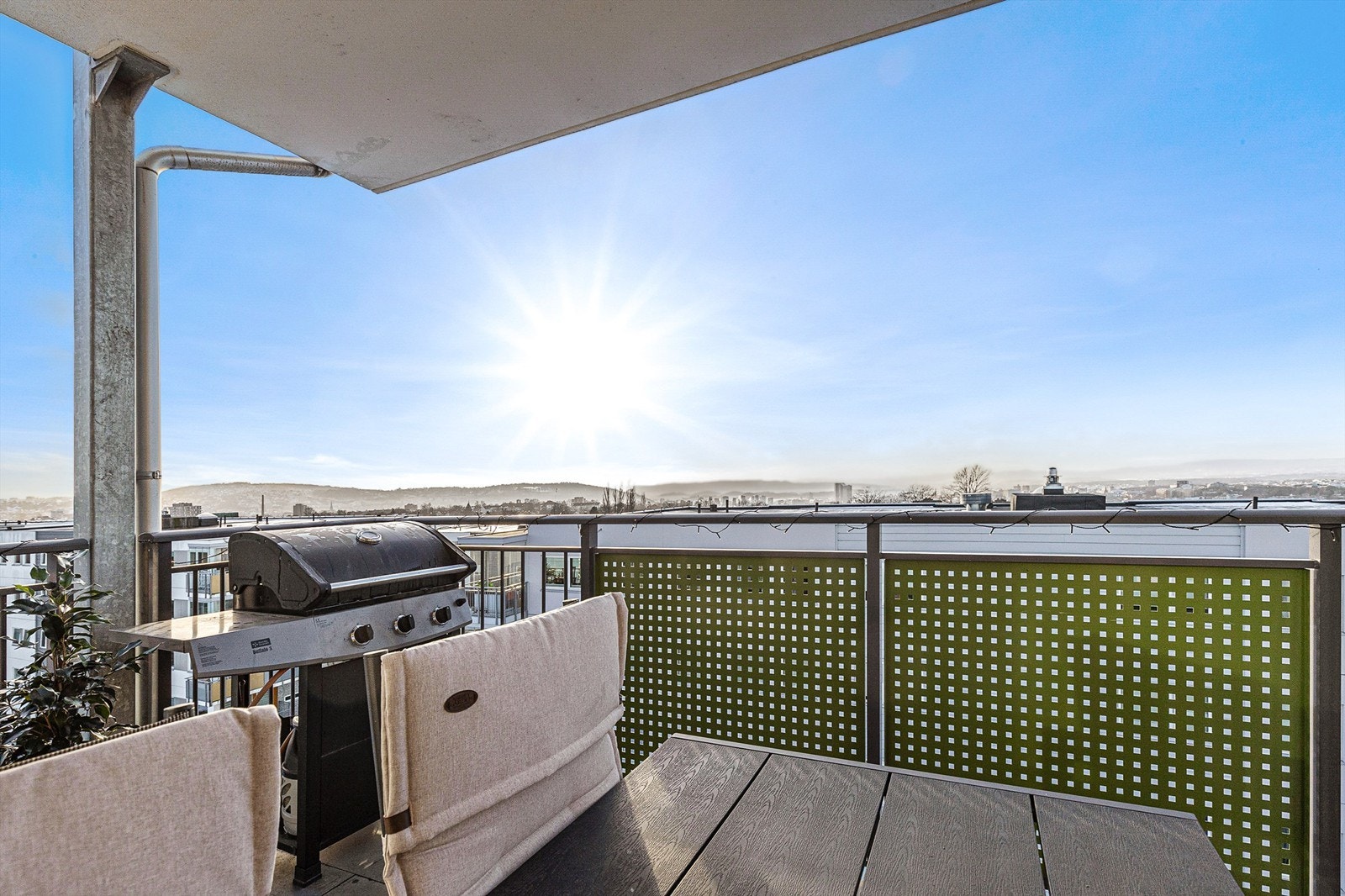 Det er tillatt med både gass- og elektrisk grill. Galleribilde