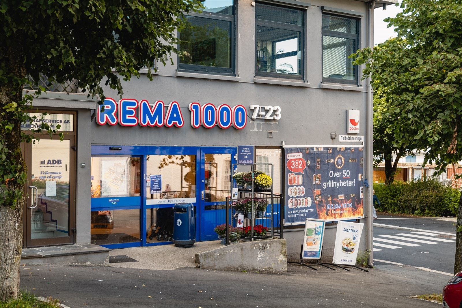 - Rema 1000 ligger bare 750 meter fra leiligheten, meget praktisk - Galleribilde