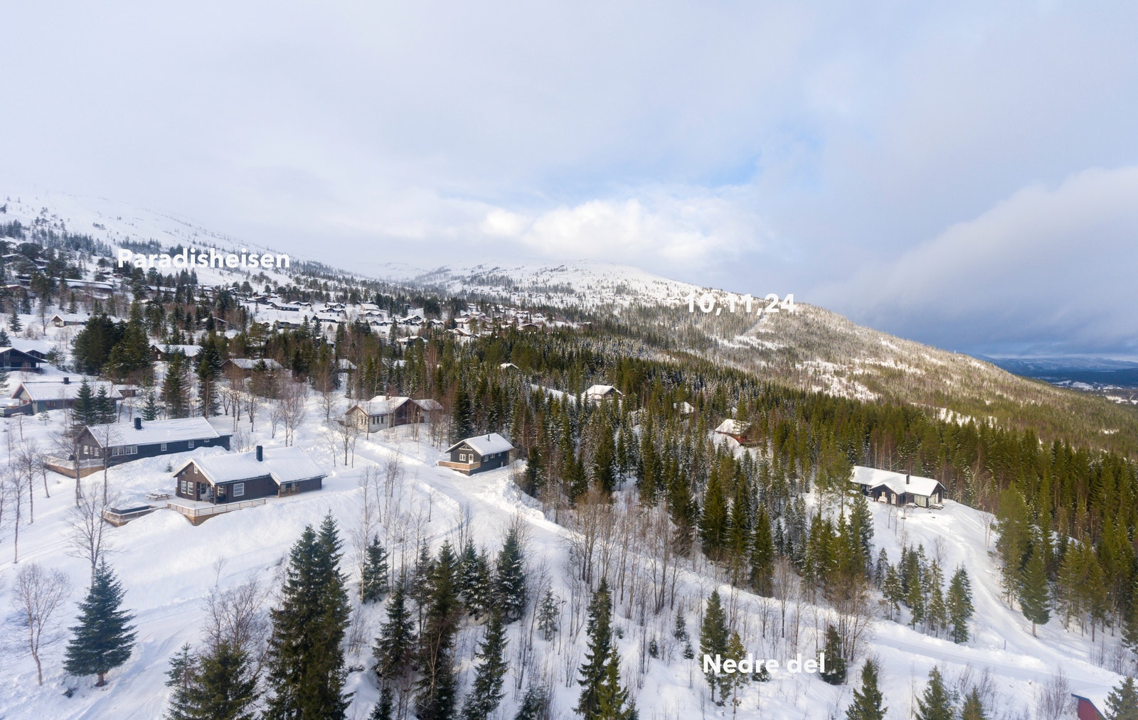 Her ser vi mot nedre del av Bjørgan opp mot Bjørgåa og Saulivegen Galleribilde