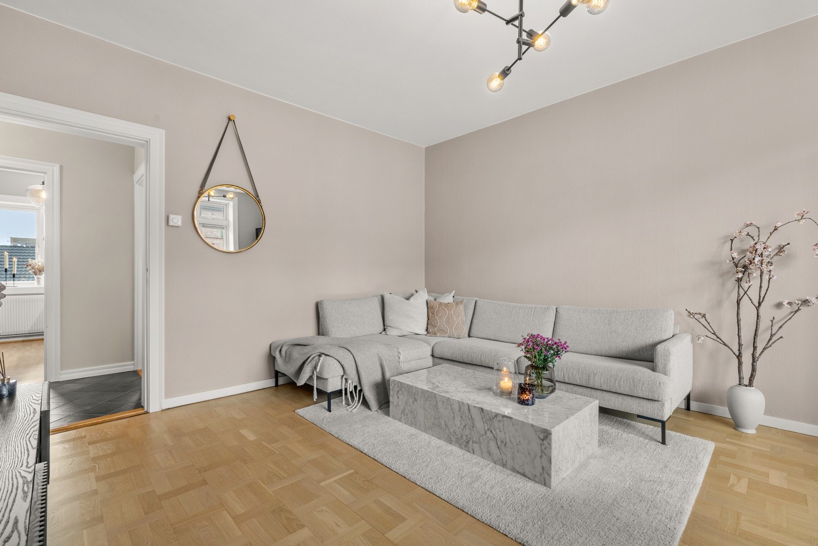 Meget lys og innbydende 2-roms leilighet i 4.etg. Galleribilde