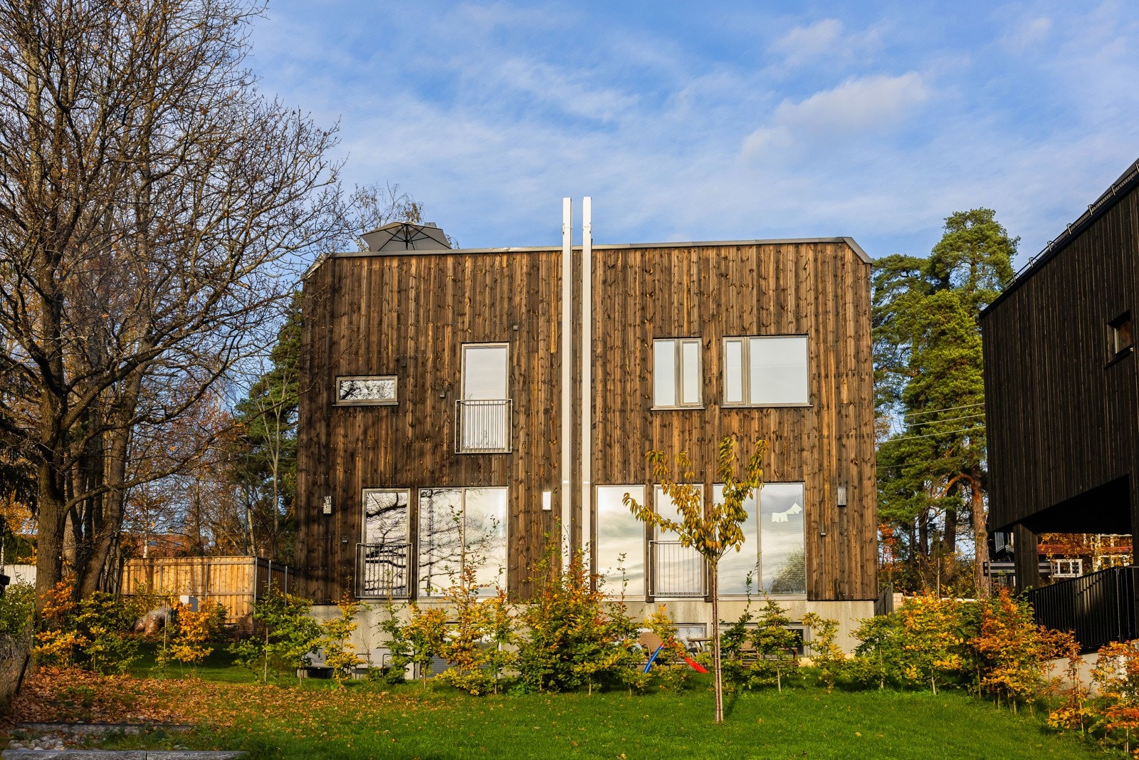 Boligen var ny i 2021 og fremstår som tidsriktig og moderne. Nøkkelfri adkomst. Galleribilde