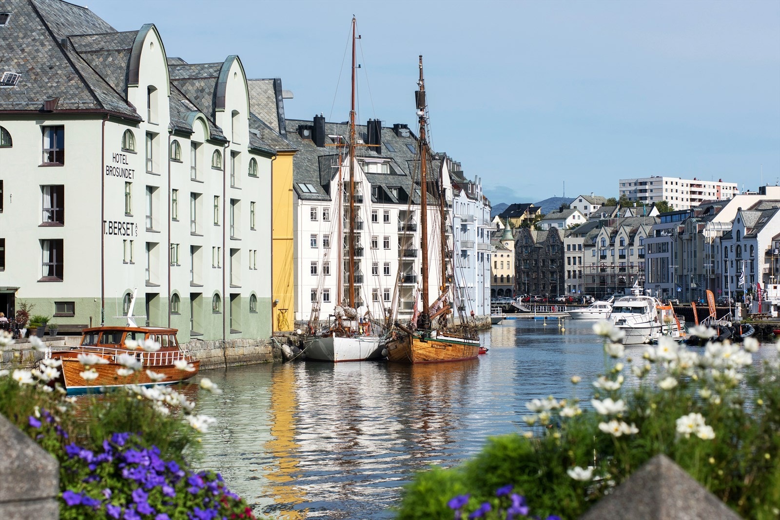 Brosundet er et av mange flotte områder man finner like utenfor døren. Galleribilde
