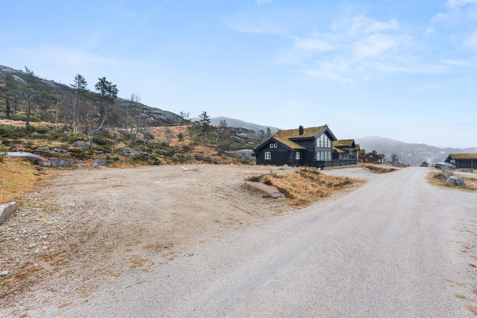 Vei frem til tomta. Galleribilde