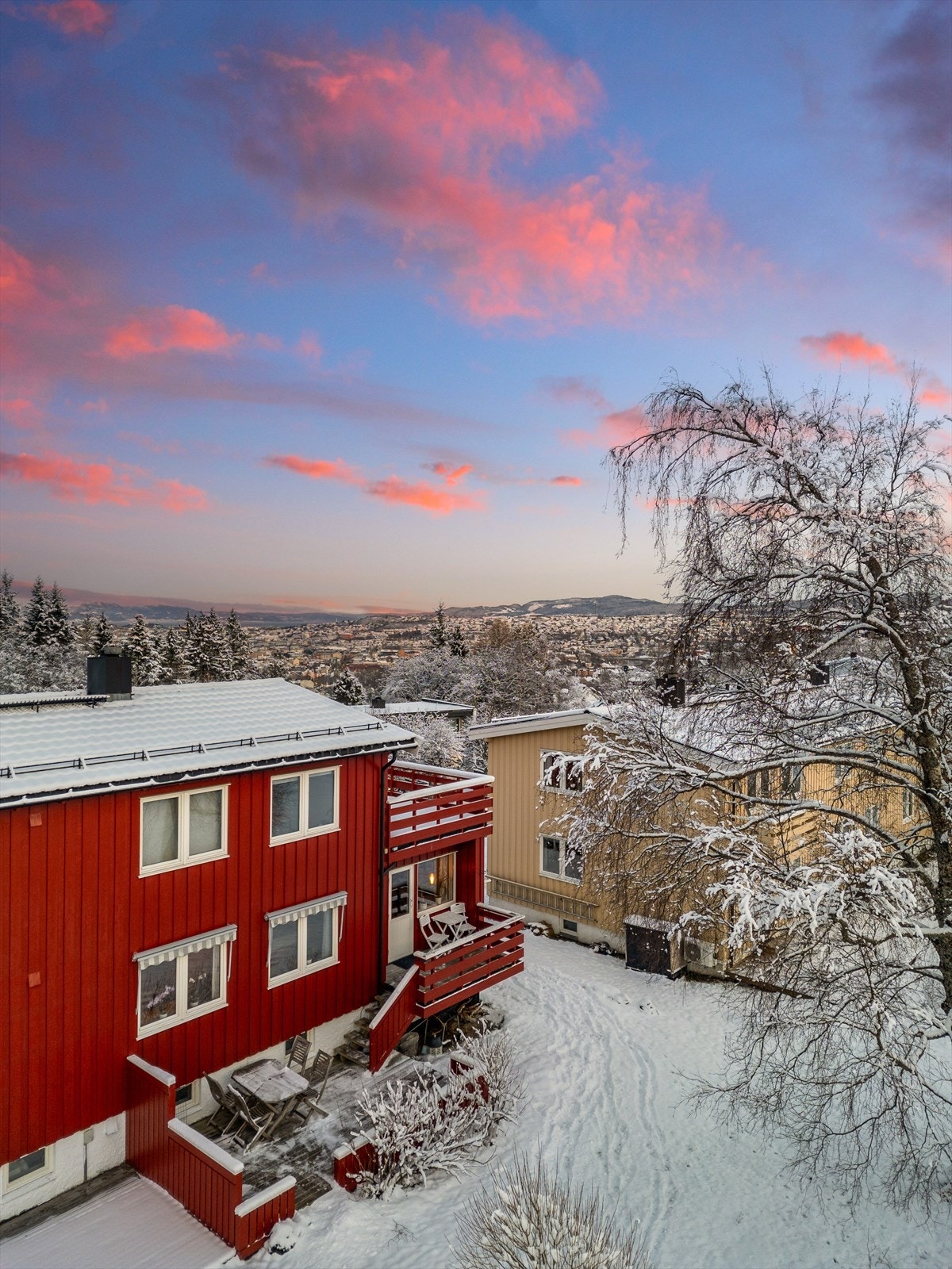 Uteområde. Galleribilde