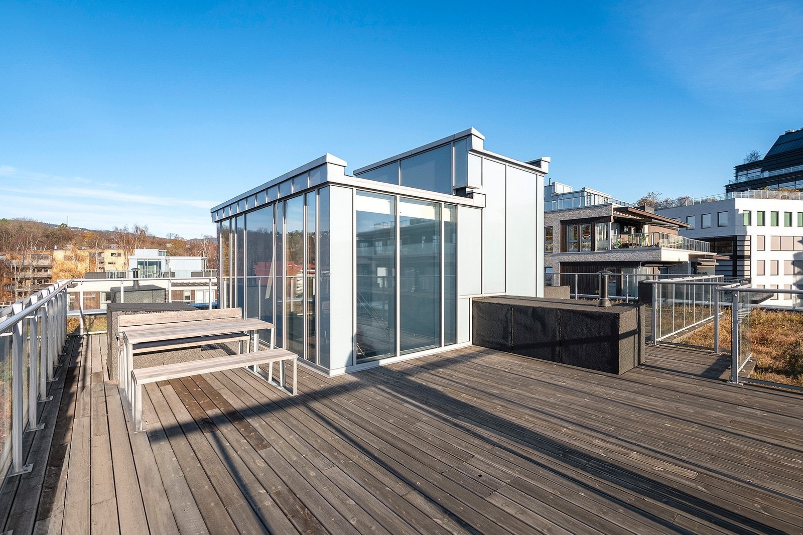 Som leietaker får du tilgang til en felles takterrasse. Velkommen til visning. Galleribilde