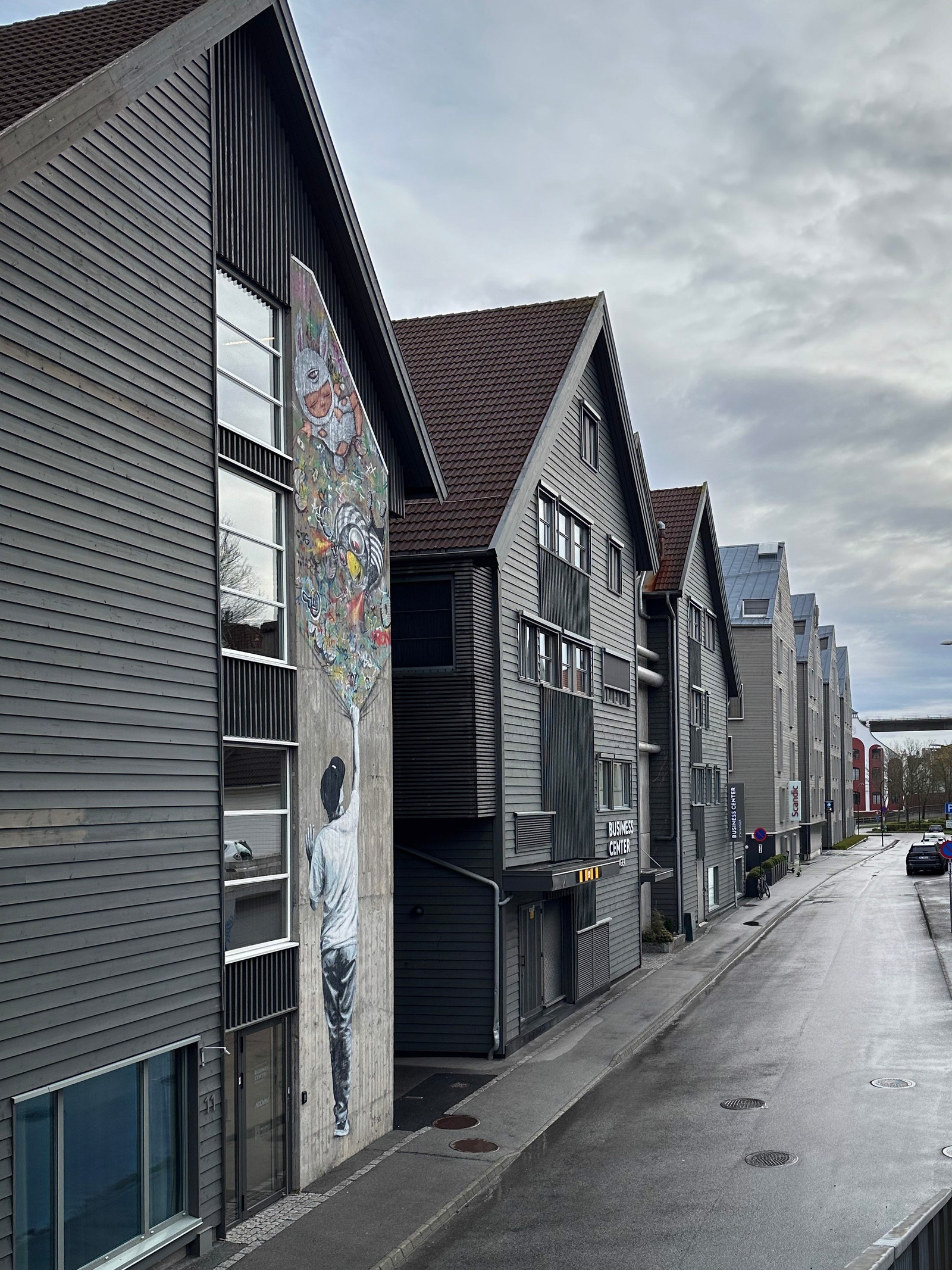 Fasade inngangsparti. Galleribilde
