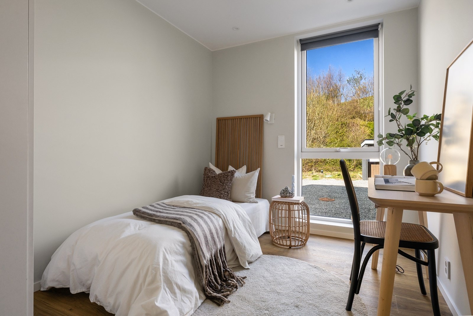 Soverom nr. 2 også av god størrelse. Fungerer perfekt som et praktisk gjeste- eller barnerom. Galleribilde