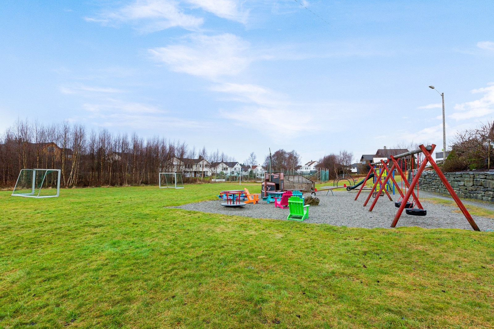 Like ved boligen har en gåavstand til en kjekk lekeplass. Galleribilde
