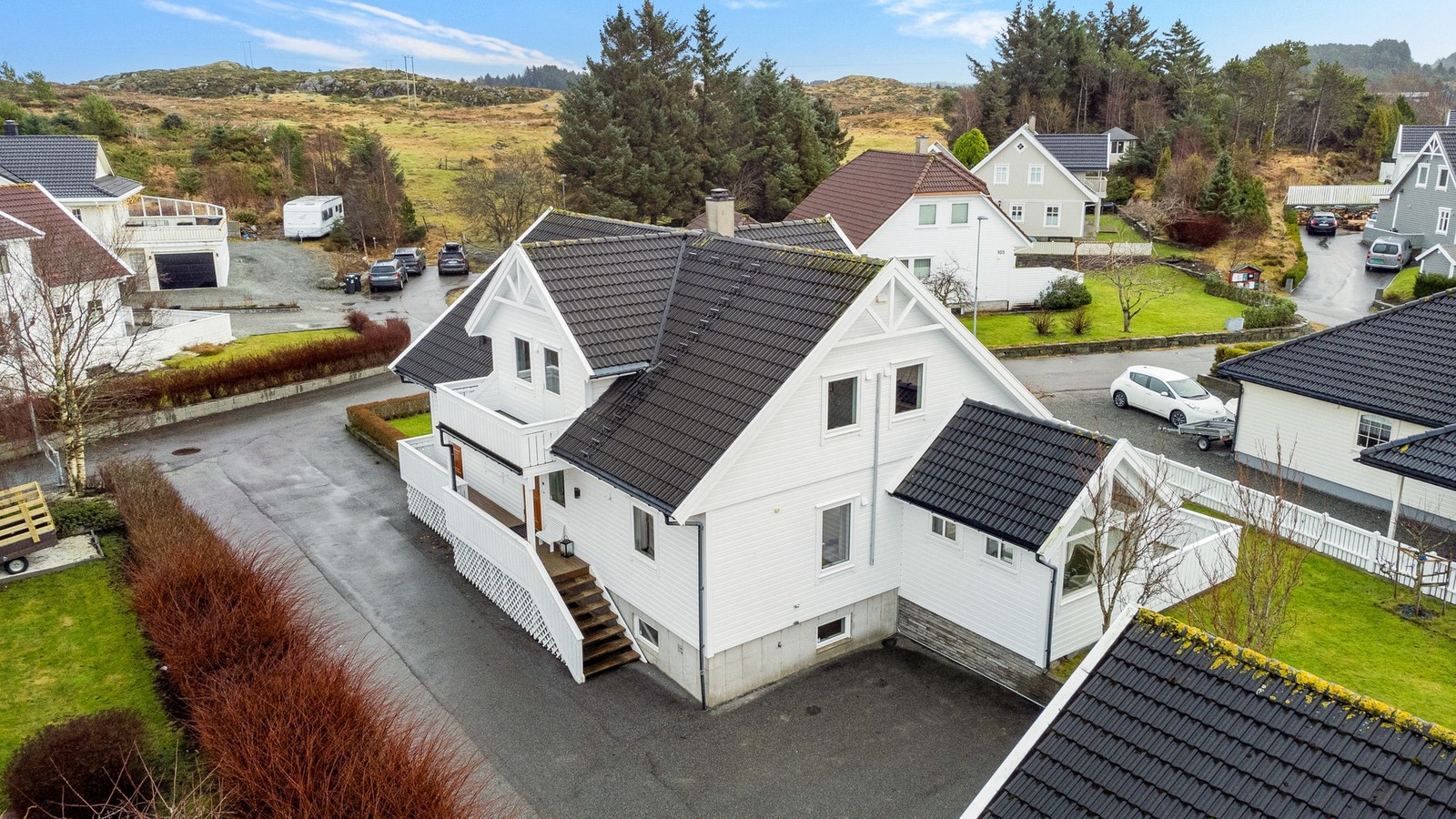 Boligen holder gjennomgående god standard. En bolig du kan flytte rett inn i. Galleribilde