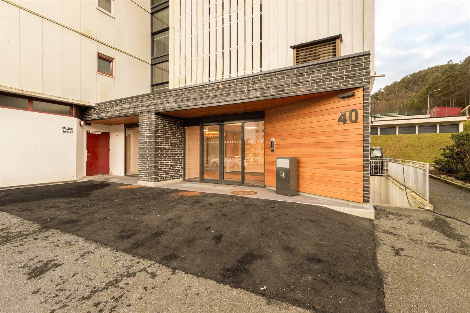 Pent inngangsparti Galleribilde