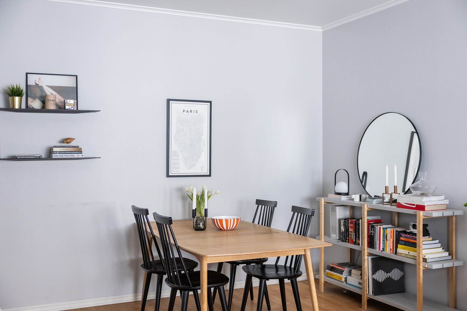 Lave strømkostnader med fyring & varmtvann inkl. i felleskostnadene. Galleribilde