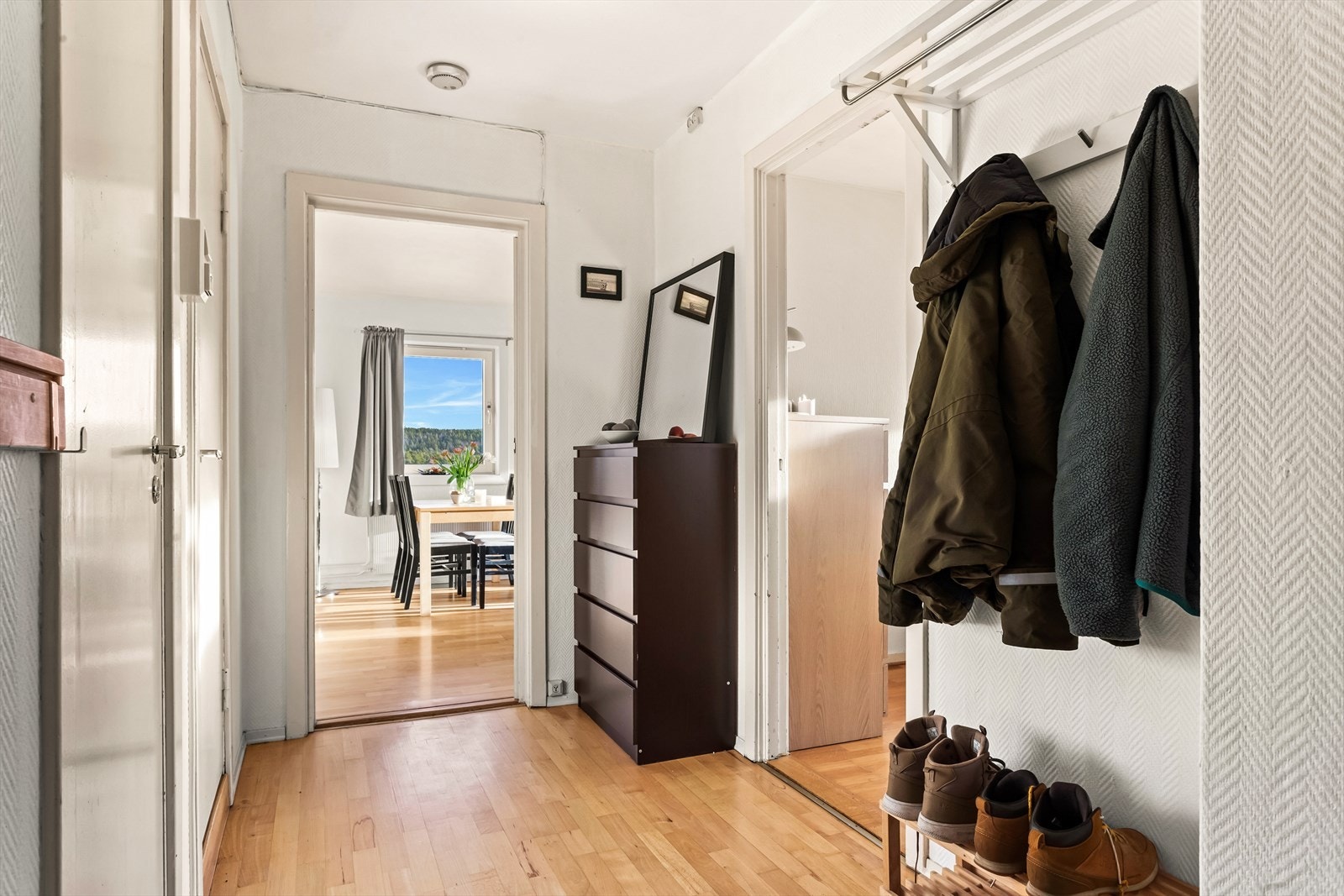 Leiligheten har én innvendig bod og disponerer i tillegg én ekstern bod på loftet og én i kjelleren. Galleribilde