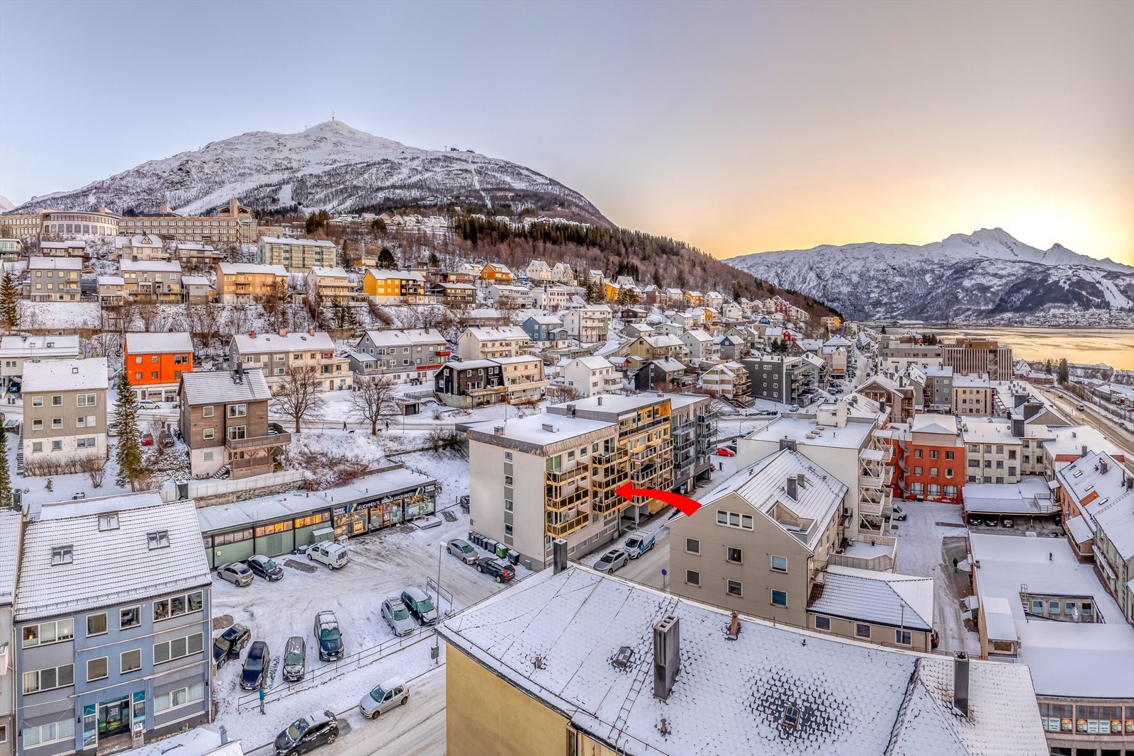 Sentral beliggenhet i Narvik sentrum Galleribilde