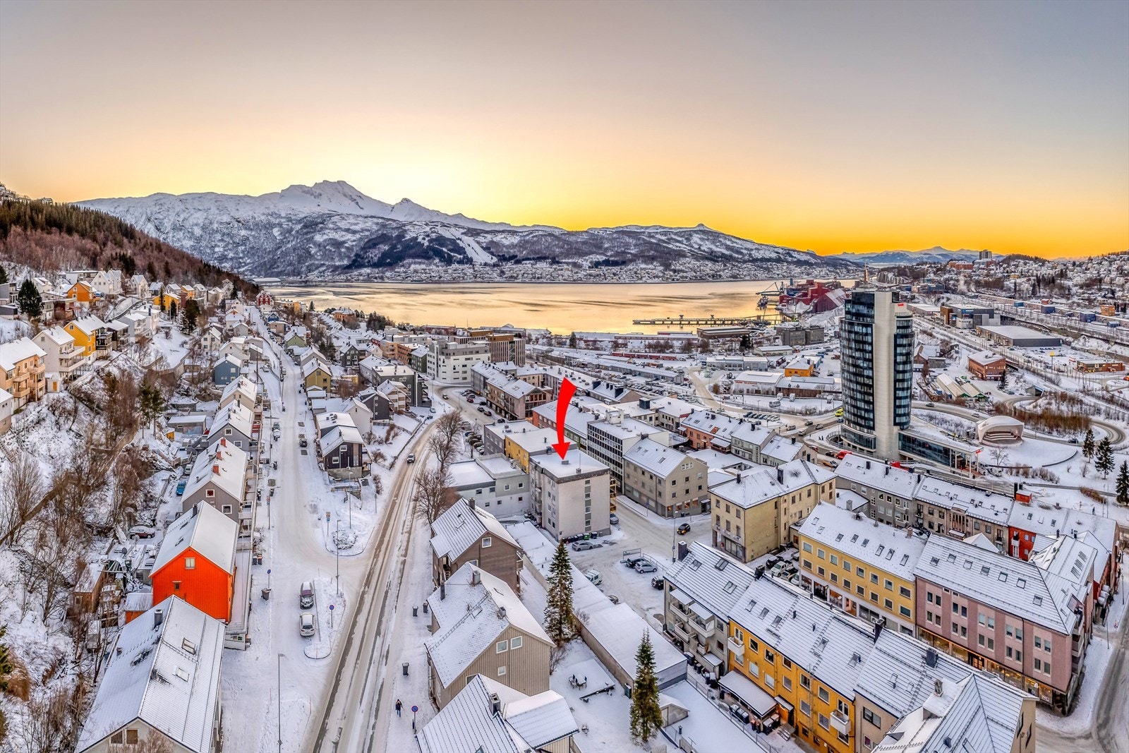 Sentral beliggenhet i hjerte av Narvik! Galleribilde