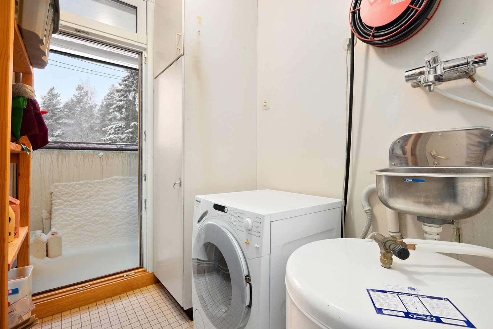 Vaskerom Galleribilde