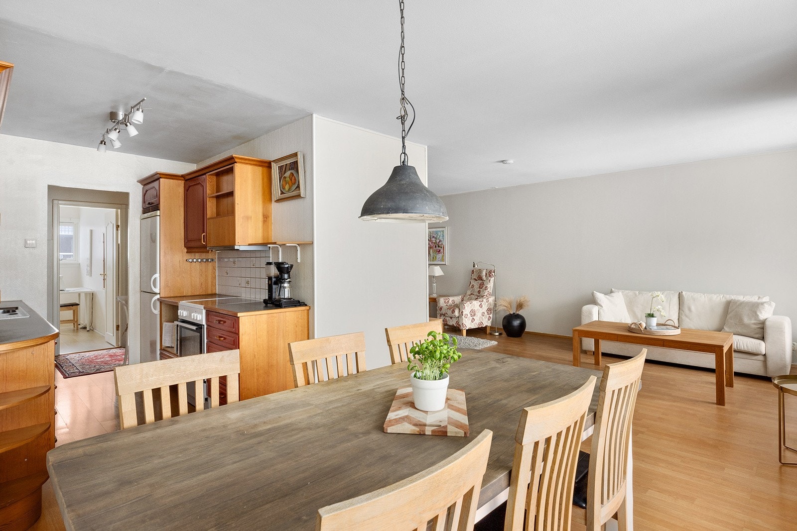 Her er det ikke noe problem å invitere familie eller venner over på et stort middagsselskap. Galleribilde