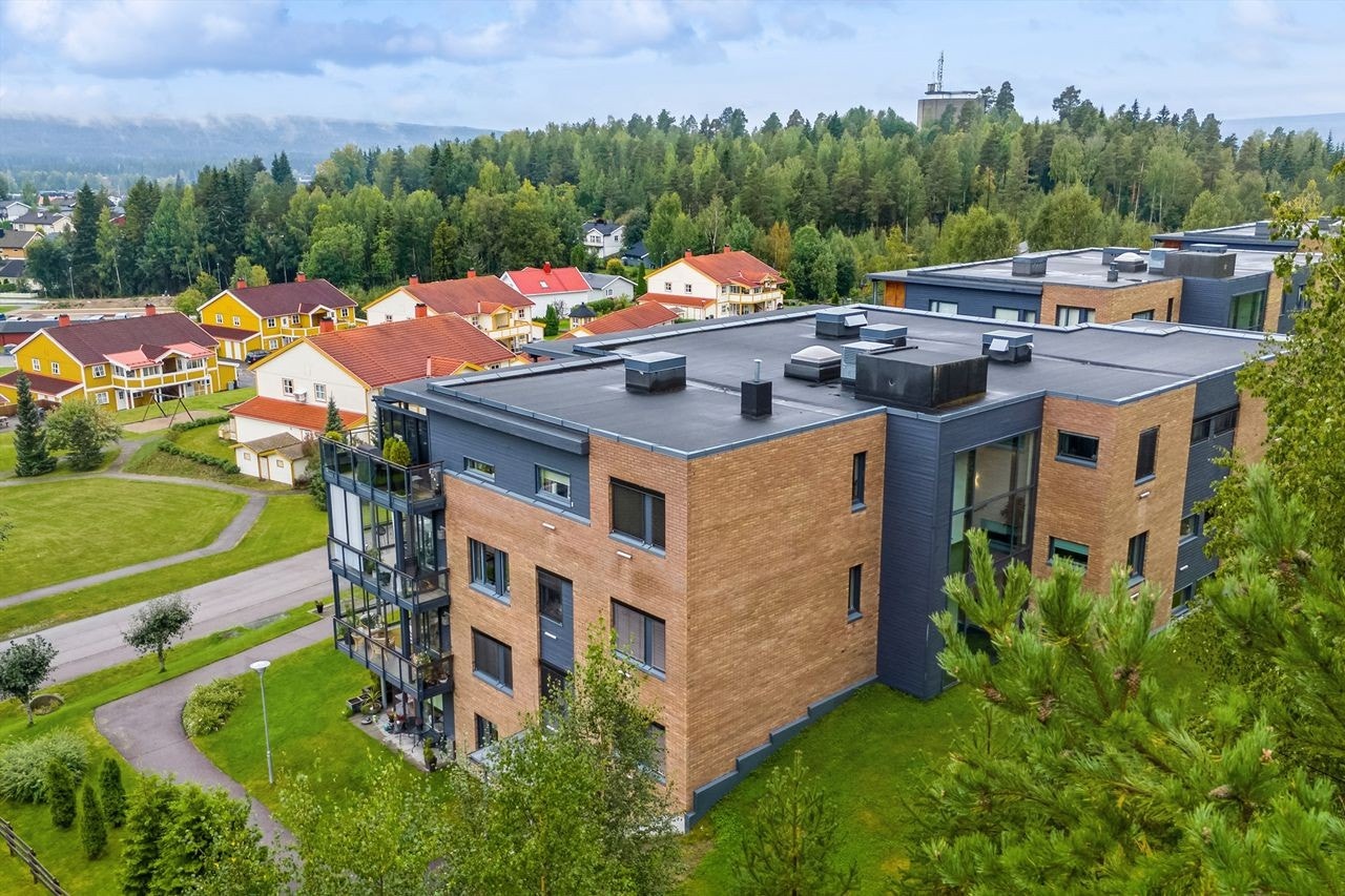 Boligkomplekset ligger flott til på St. Hanshaugen rett ved Christianfjeld festning og marka i Svartholtet Galleribilde