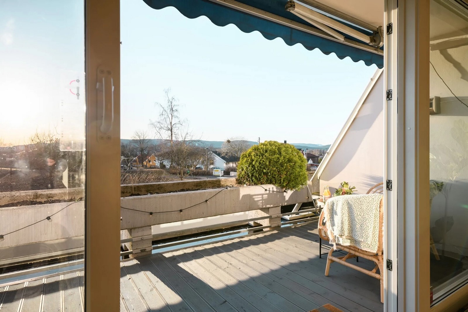 Innholdsrik 3-roms leilighet med 11kvm vestvendt terrasse. Galleribilde