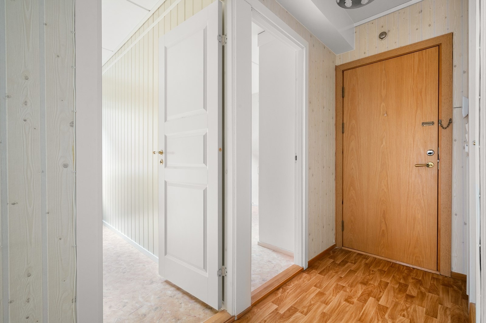 Vi beveger oss deretter til leilighetens to soverom. Galleribilde