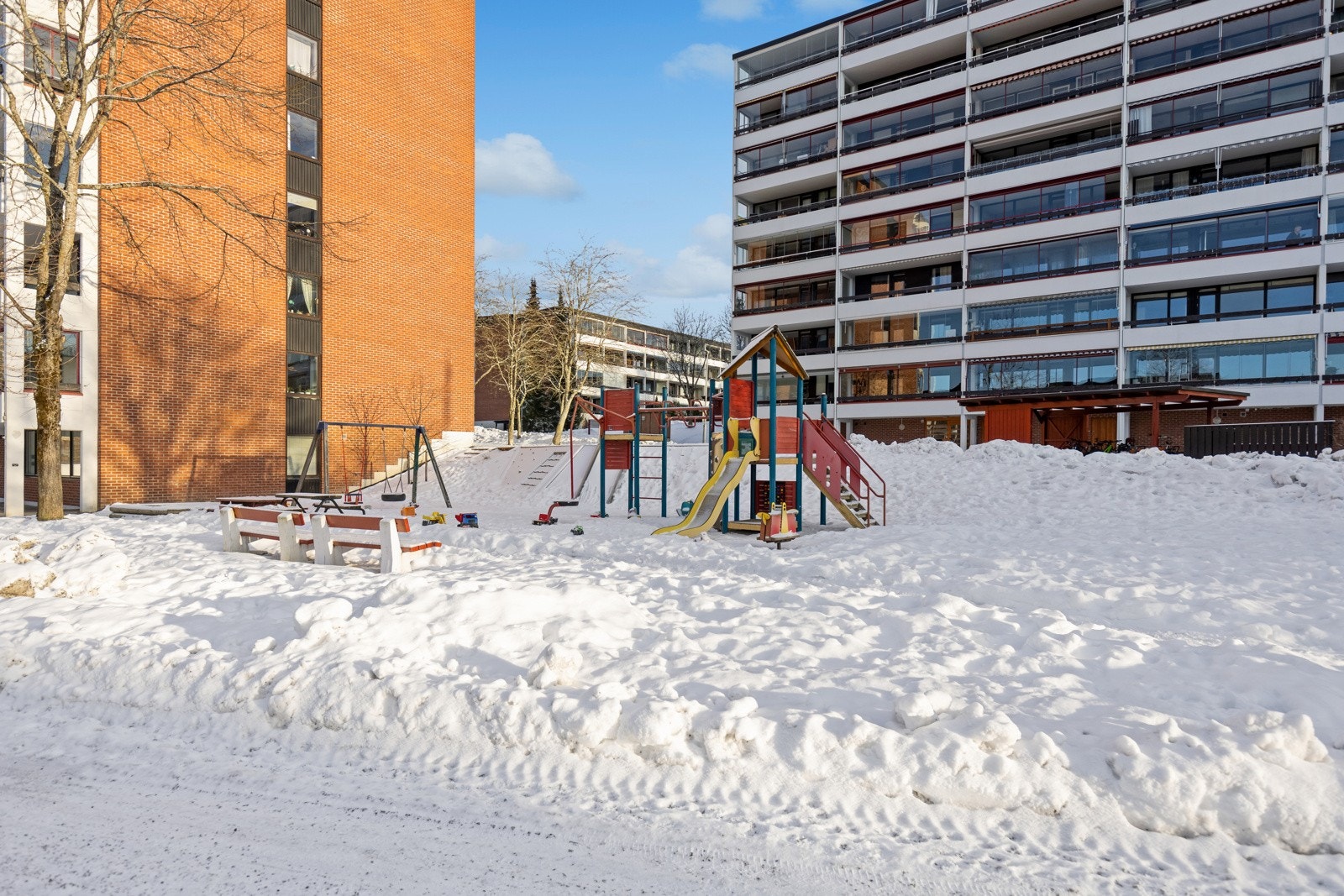 Orebakken brl. er kjent for sine flotte uteområder og uteplasser for både barn og voksne. Galleribilde
