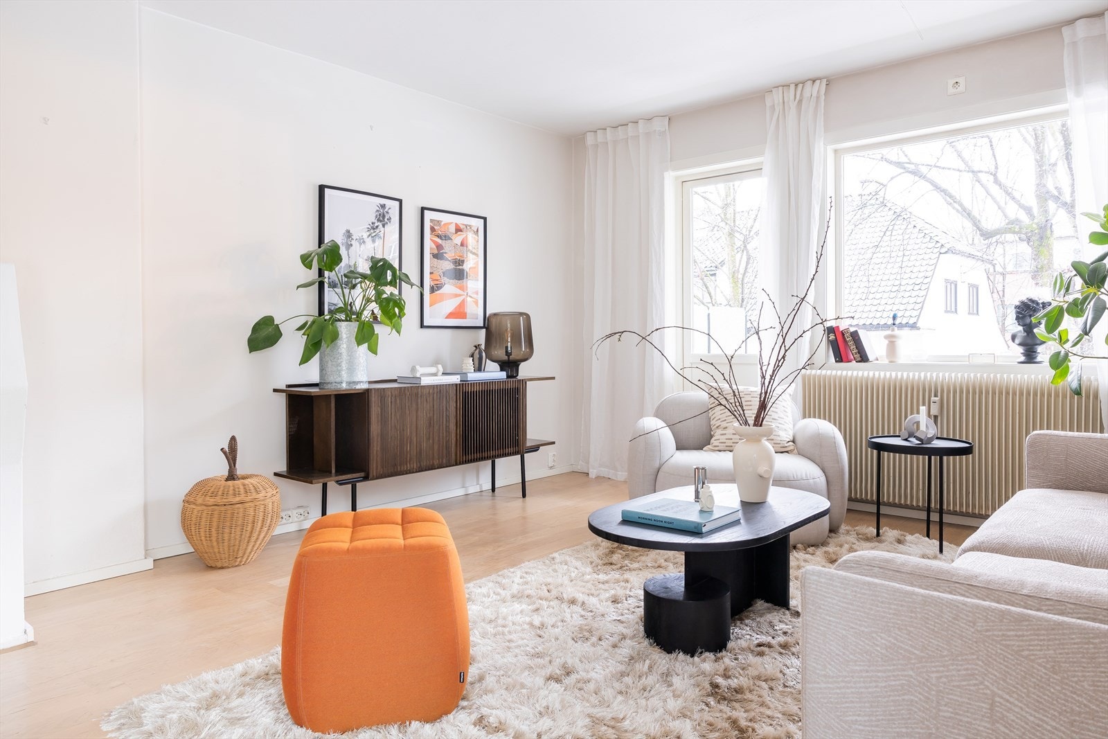 Fra stuen er det utgang til en herlig balkong. Galleribilde