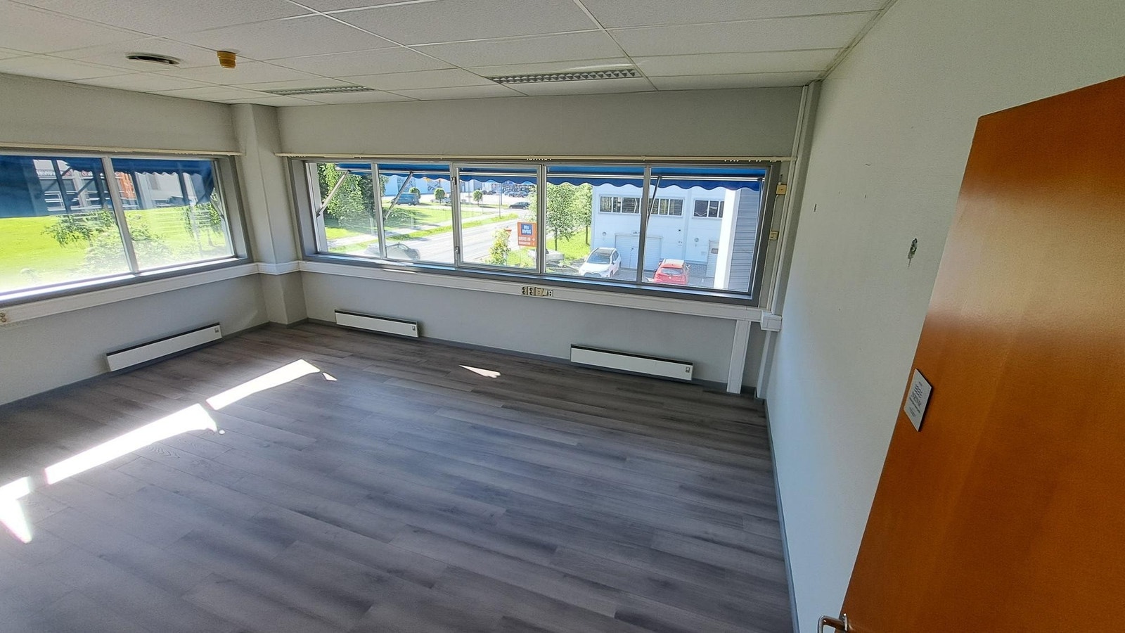 Hjørnekontor 2.etg Galleribilde