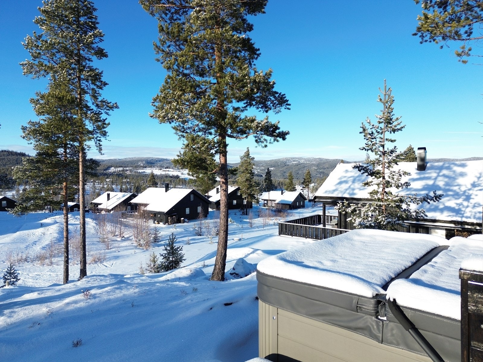 Luftig beliggenhet og med nydelig utsikt! Galleribilde